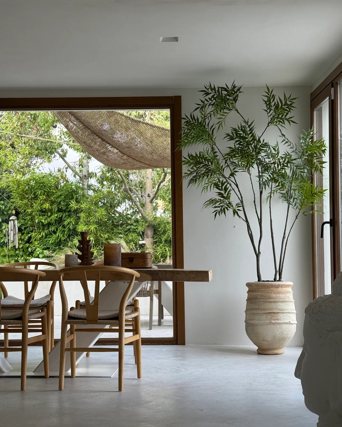 Living room after artificial plant styling by Martina Florique, Costa Blanca